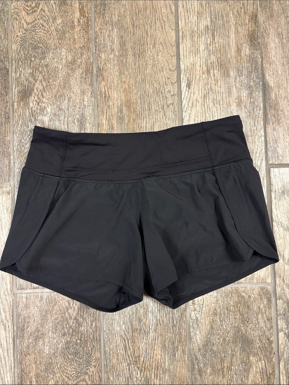 Lululemon Speed Up LR Low Rise Shorts 2.5” Lined SNCP Sonic Black Sz 6